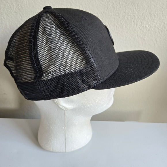 New Era 9FIFTY MLB Chicago Cubs All Black Trucker Hat Adjustable Adult‎ Cap - Picture 3 of 8